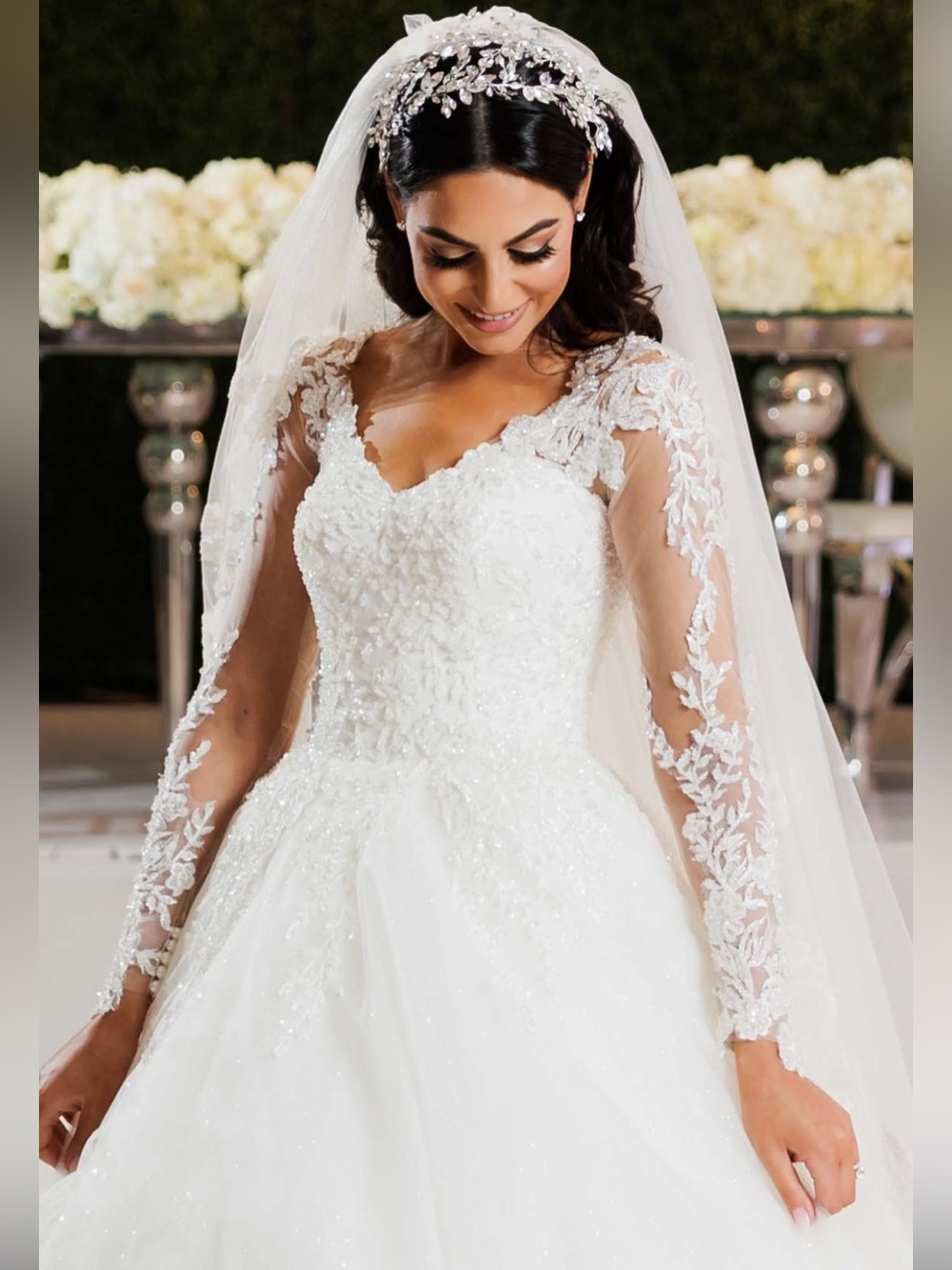 Elegant Long-Sleeve Lace A-Line Wedding Gown in Ivory